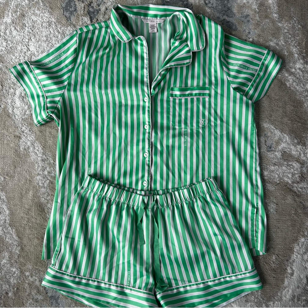 VICTORIA'S SECRET Signature Satin Short Pajama Set Green Stripe